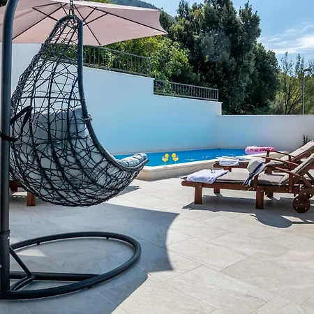 Gabriel With Pool, Sauna, Jacuzzi *