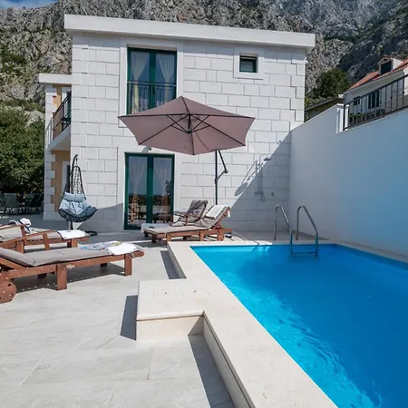 Gabriel With Pool, Sauna, Jacuzzi