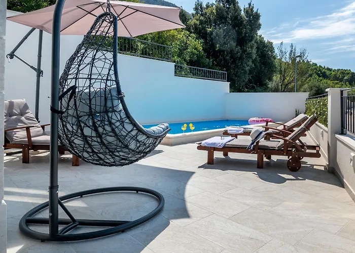 Gabriel With Pool, Sauna, Jacuzzi *