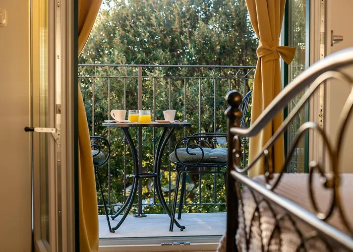 Gabriel With Pool, Sauna, Jacuzzi