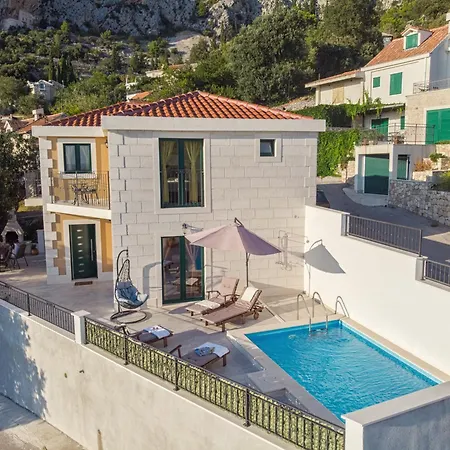 Gabriel With Pool, Sauna, Jacuzzi Villa Makarska
