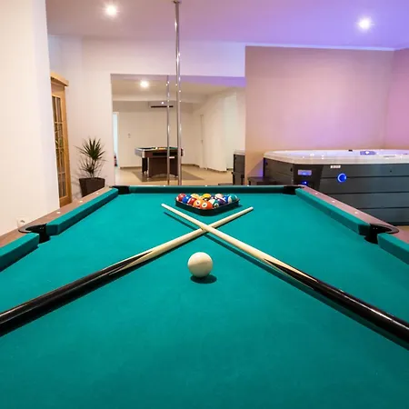 Villa Gabriel With Pool, Sauna, Jacuzzi