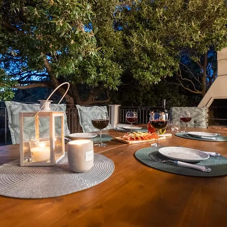 Gabriel With Pool, Sauna, Jacuzzi