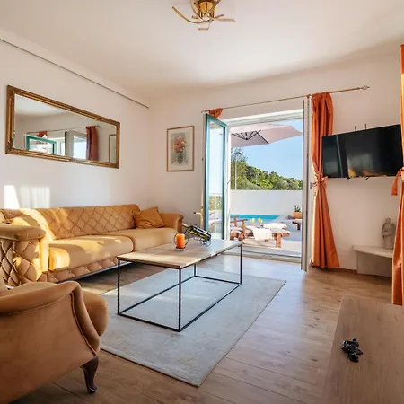 Villa Gabriel With Pool, Sauna, Jacuzzi Makarska