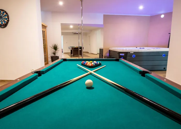 Villa Gabriel With Pool, Sauna, Jacuzzi