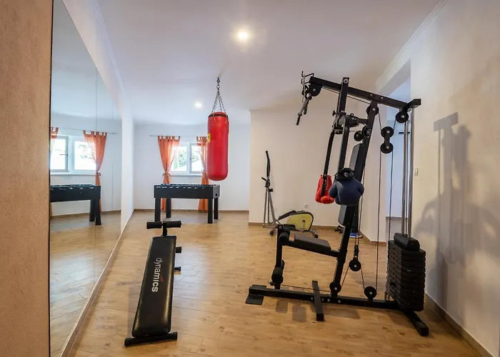 Gabriel With Pool, Sauna, Jacuzzi * Makarska