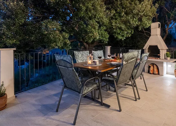 Gabriel With Pool, Sauna, Jacuzzi Villa Makarska